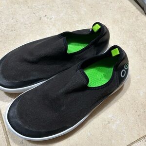 OOFOS Oomg Eezee Comfort Shoes - Women's Size 9 excellent condition